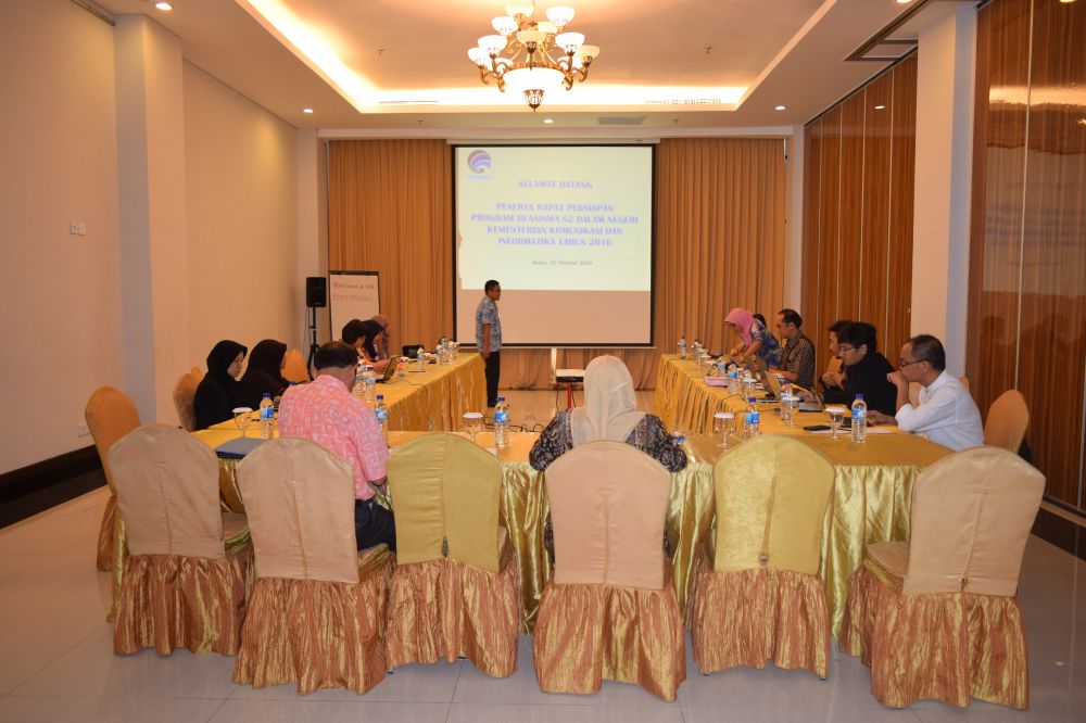 Gambar: rapat persiapan beasiswa dalam negeri 2016