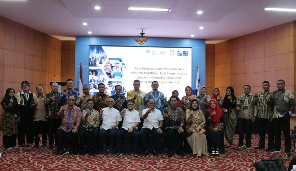 Gambar: Foto Bersama Kepala Badan Litbang SDM Kominfo dan para peserta DLA Smart Digital Leader Gorontalo Beradat serta para mentor