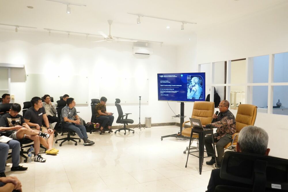 Gambar: Kepala Badan Pada Kegiatan Let’s Chuhai Talks Series #1 “Digital Transformation Trends in Indonesia”