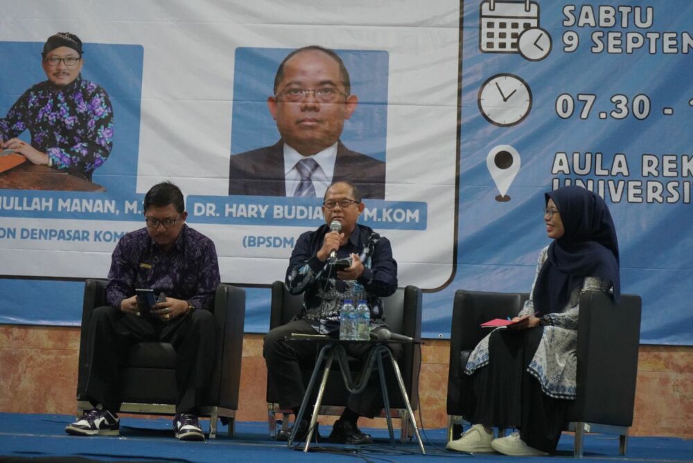 Gambar: Foto Kepala Badan Pengembangan SDM Kominfo pada Sharing Session Tentang Akselerasi Transformasi Digital di Universitas Mercubuana Jakarta