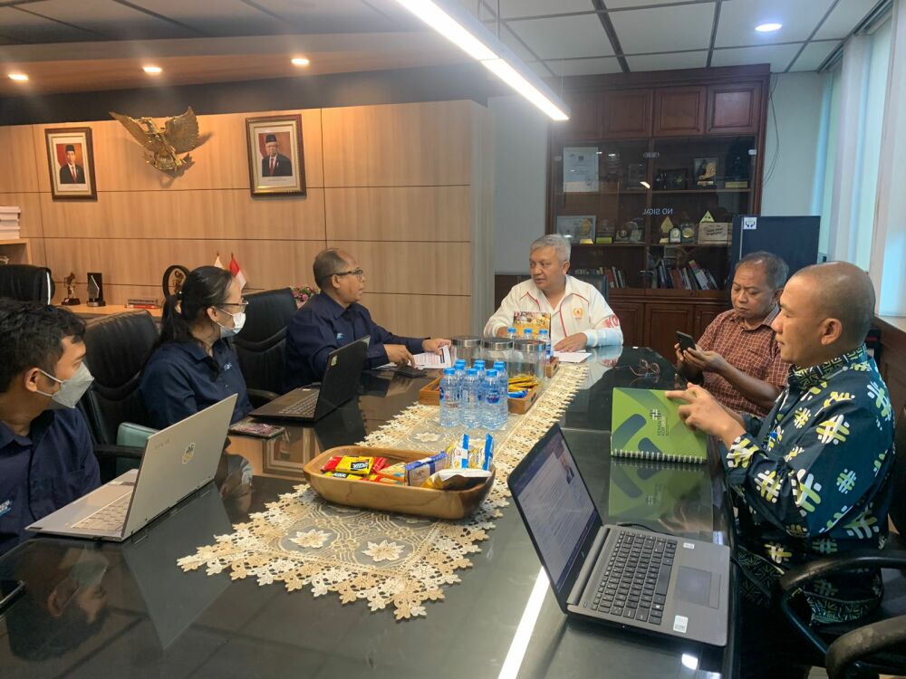 Gambar: Foto Kepala Badan Pada Kegiatan Meeting Kolaborasi Kementerian Komunikasi dan Infomatika dengan Kementerian Koperasi dan UKM dalam pelaksanaan pelatihan UMKM di Indonesia.