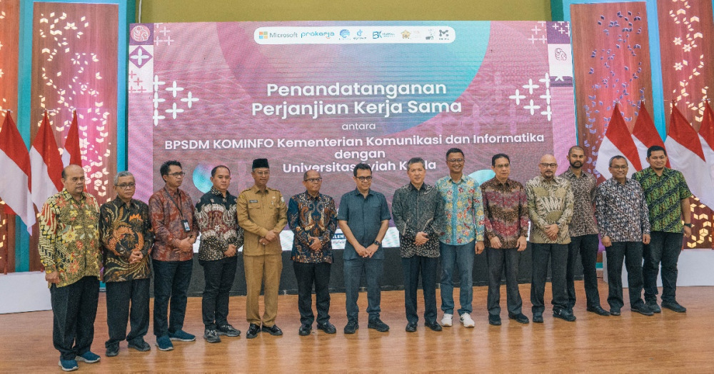 Gambar: Foto Kegiatan Penandatanganan Kerja Sama dalam rangkaian Kuliah Umum: Membentuk Karier Masa Depan di Era Berbasis AI di Universitas Syiah Kuala Banda Aceh.