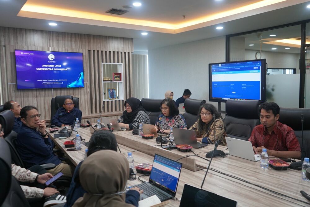 Gambar: Foto Diskusi Penyusunan Peta Jalan dan Rencana Strategi BPSDM Kominfo  Dengan LPEM Universitas Indonesia untuk tahun 2025-2029  