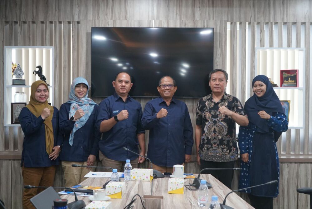 Gambar: Foto Diskusi Kerjasama Beasiswa Doktoral Kepemimpinan dan Inovasi Kebijakan  UGM untuk pegawai Internal Kementerian Kominfo 