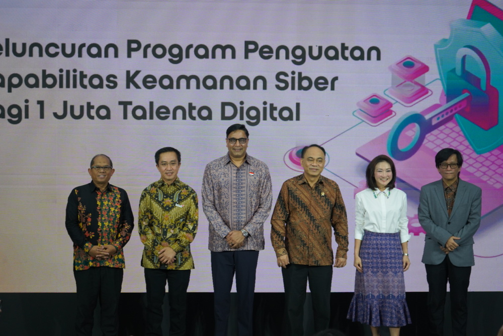 Gambar: Foto Launching Kerjasama Kementerian Kominfo, Indosat Ooredoo Hutchison, dan Mastercard dalam Mencetak Satu Juta Talenta Digital di Bidang Keamanan Siber