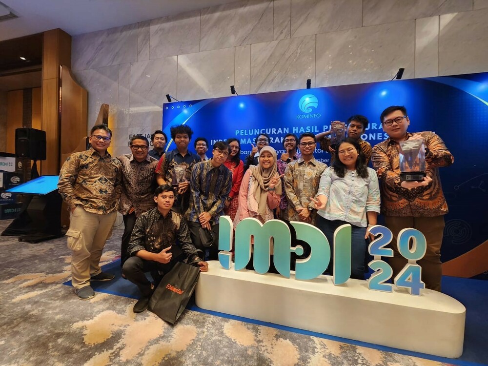 Pemenang Alibaba Cloud Indonesia GenAI Hackathon 2024 dalam Acara Peluncuran IMDI 2024