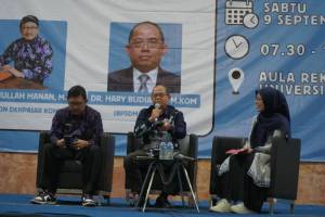 Foto Kepala Badan Pengembangan SDM Kominfo pada Sharing Session Tentang Akselerasi Transformasi Digital di Universitas Mercubuana Jakarta