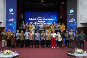 Foto Kegiatan Kunjungan Kerja Wakil Menteri Komunikasi dan Informatika di Sekolah Tinggi Multi Media MMTC Yogyakarta