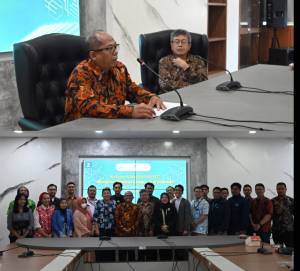 Foto Penutupan Workshop Indonesia AI Readiness Assessment Methodology Deployment