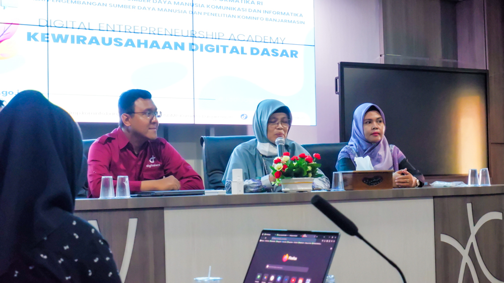 Gambar: Pelatihan Kewirausahaan Digital Dasar di SMKN 3 Banjarmasin