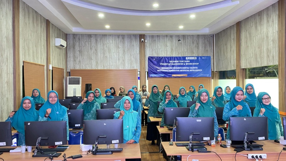 Gambar: Pelatihan “Enhancing Women''s Digital Talents: Mastering Generative Artificial Intelligence bagi 1000 Wanita Indonesia”