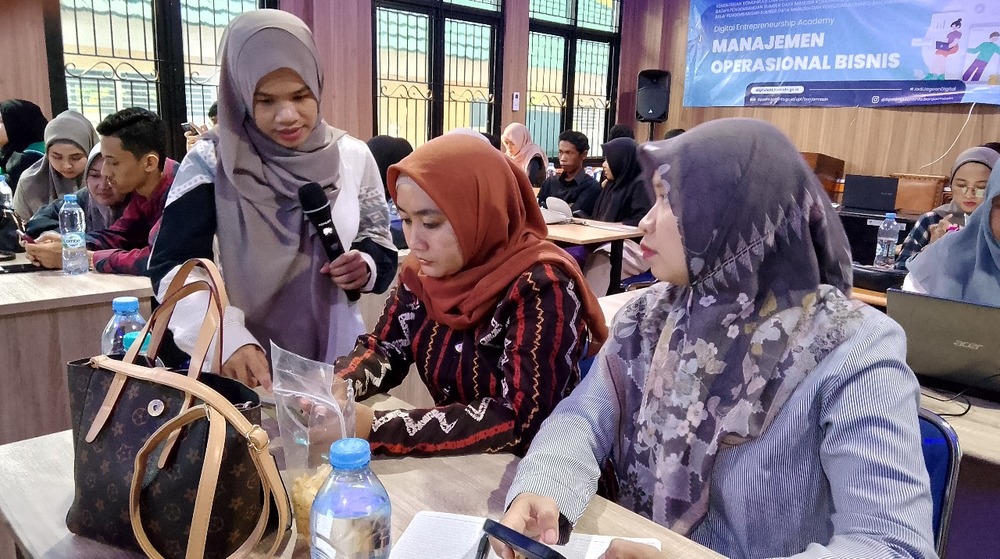 Gambar: elatihan ‘Manajemen Operasional Bisnis’ Batch ke-2