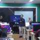 Suasana kelas pelatihan digital marketing untuk difabel dengan pengajar dan juru bahasa isyarat 